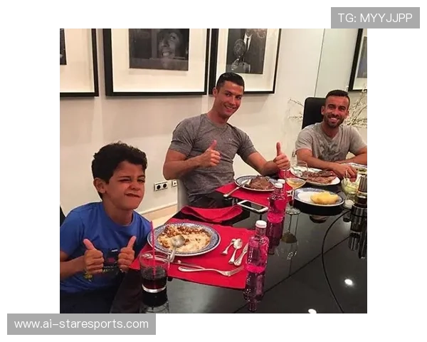 顶级足球球星的完美饮食计划揭秘一天的健康食谱与营养搭配 顶级足球球星的完美饮食计划揭秘一天的健康食谱与营养搭配